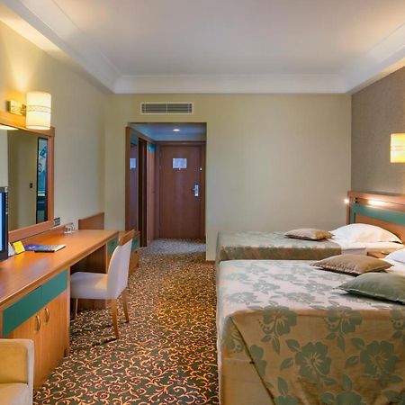 Oezkaymak Select Resort Alanya Quarto foto